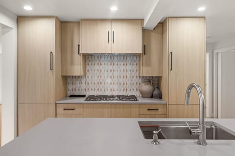 House | In-room dining