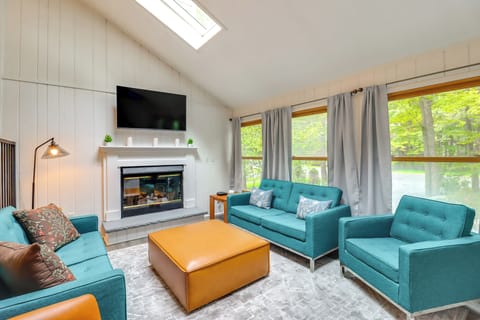 The Hideout Vacation Rental | 5BR | 2BA | Stairs Required | 1,947 Sq Ft