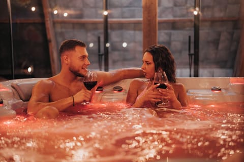 Indoor spa tub