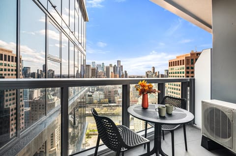 Apartment | Outdoor dining