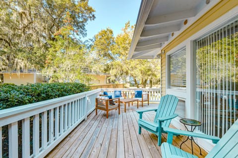 When you walk onto the patio you can enjoy pond views right when you get to the front door.