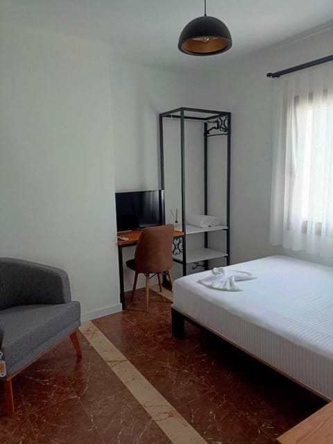 Standard Double Room, Garden View | Free WiFi