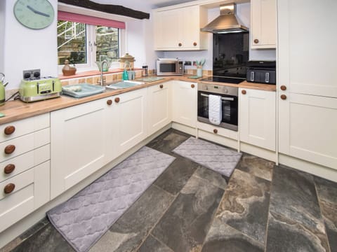 Kitchen | The Old Farm House, Yealand Redmayne