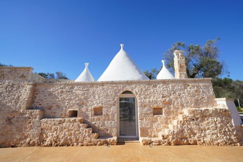 Building Exterior, Outdoor