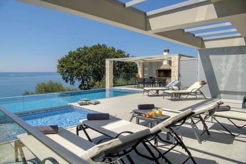 Balcony / Terrace / Patio, Building Exterior, Outdoor, Pool, Scenic View