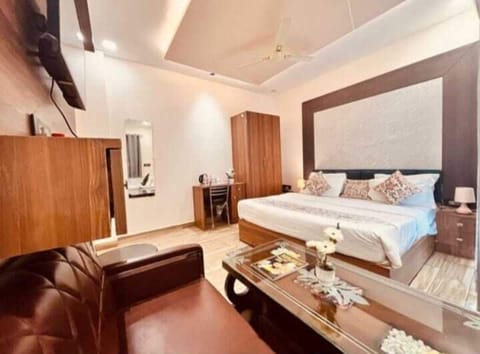 Deluxe Double Room, Balcony, City View | Free WiFi