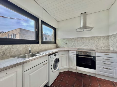 Deluxe Villa, Garden View | Private kitchen