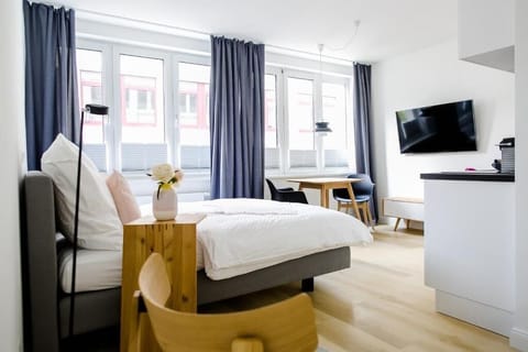 Apartment, City View | Desk, soundproofing, free WiFi