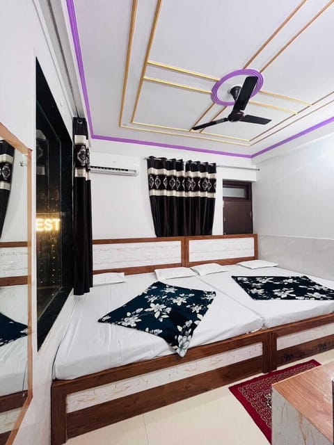 Triple Room, Balcony, City View | Iron/ironing board (on request), WiFi (free)