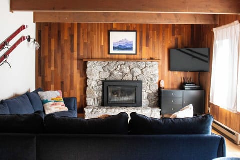 Relax fireside with a smart TV and plenty of viewing options, including a DVD and VCR player.