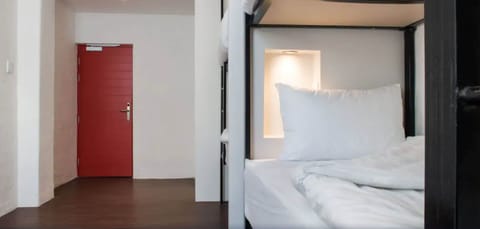 Shared Dormitory, Mixed Dorm, Ensuite (4 Bed) | WiFi, bed sheets