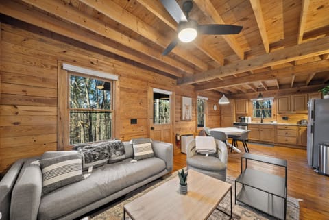 Welcome to Fox Trail Cabin!