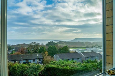 The Retreat - 5 Bedroom House - Horton (9379)