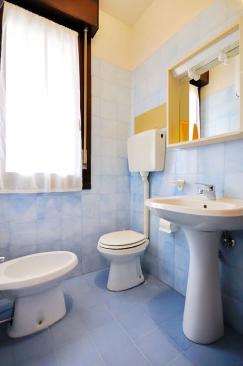 Apartment, Condominium, Hotel
