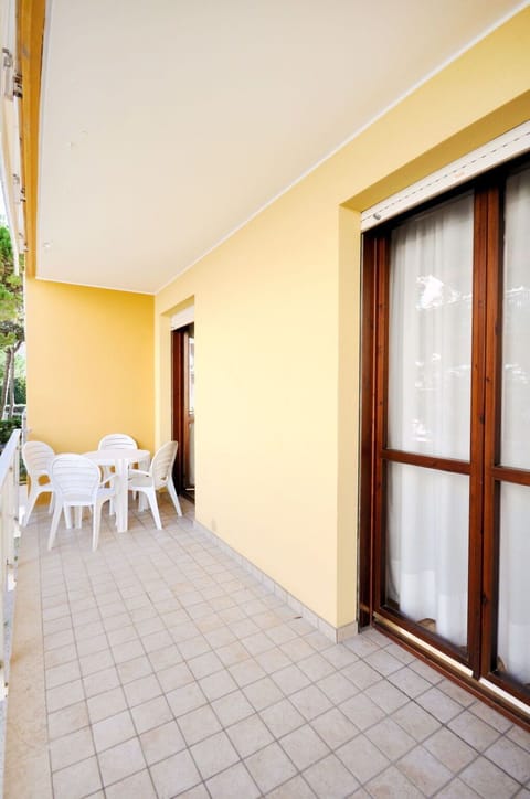 Apartment, Condominium, Hotel