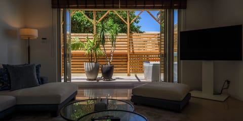 Luxury House, Ocean View | Living area | 56-inch Smart TV with cable channels