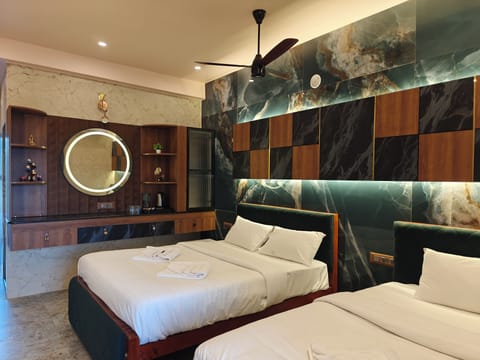 Superior Single Room, Multiple Beds, Sea View | Desk, laptop workspace, blackout drapes, soundproofing
