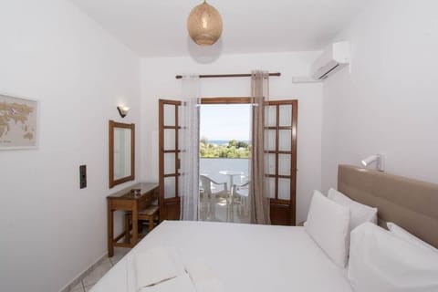 Family Apartment | 1 bedroom, premium bedding, soundproofing, free cribs/infant beds