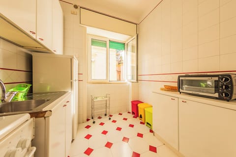 Apartment, 1 Bedroom, Sea View | Private kitchen