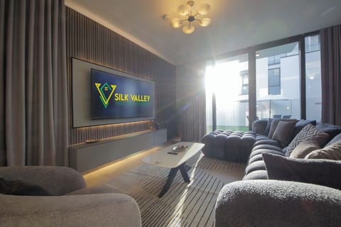 Luxury Villa, Garden View | Living area | 55-inch Smart TV with satellite channels