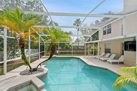 Room, 4 Bedrooms | Pool