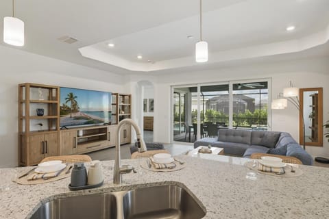 House, 4 Bedrooms | Interior