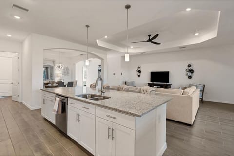 House, 3 Bedrooms | Interior