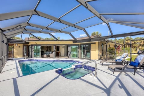 House, 3 Bedrooms | Pool