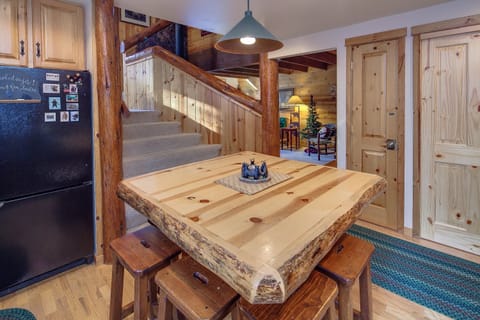House, 3 Bedrooms | Dining