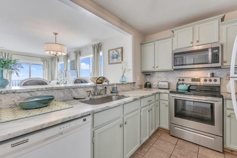 Shore Am Happy Riggings P2-Kitchen