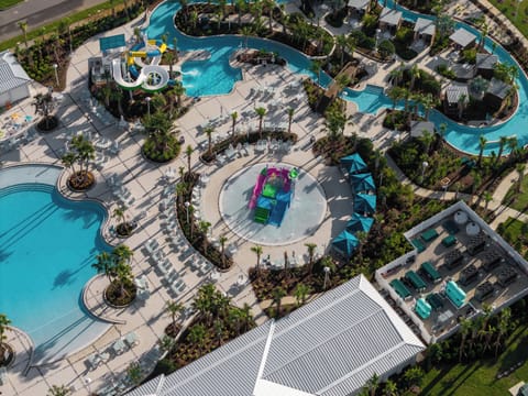 2 outdoor pools