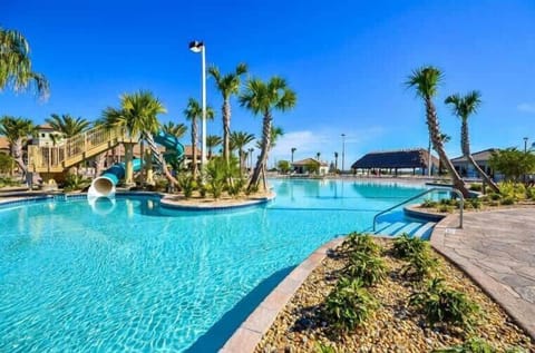 2 outdoor pools