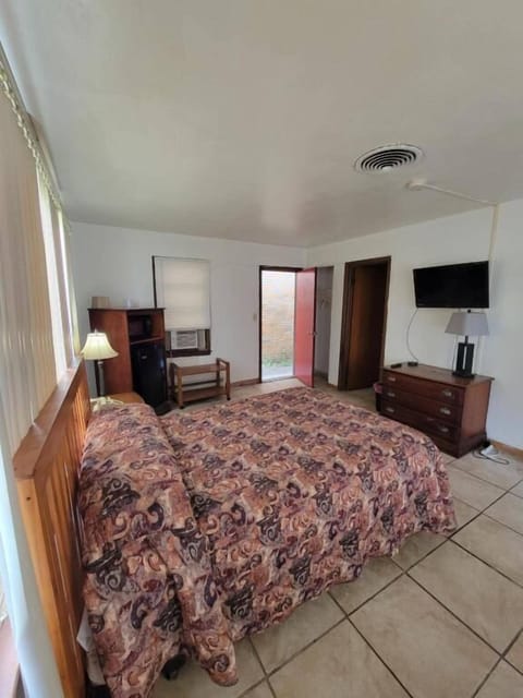 Single Room, Balcony, Garden View | Soundproofing, free WiFi