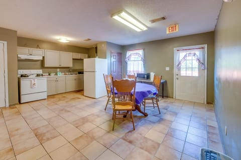 Kitchen | Dining Area | Coffee Maker | Cooking Basics