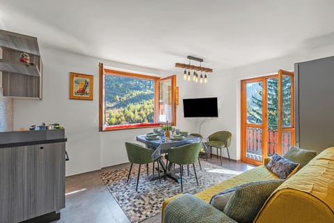 Living and dining room