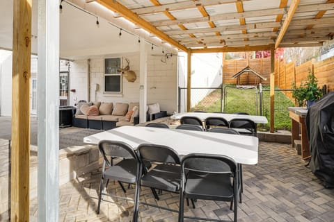 Covered Patio | Gas Grill | Dog Run