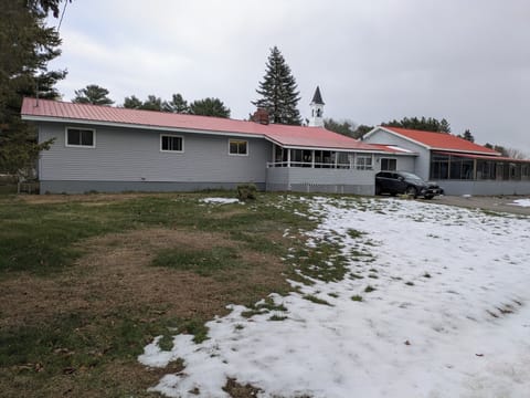 Spacious ~1500 sq foot, 3 bedroom home