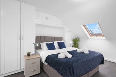 Family House, Patio | Free WiFi, bed sheets