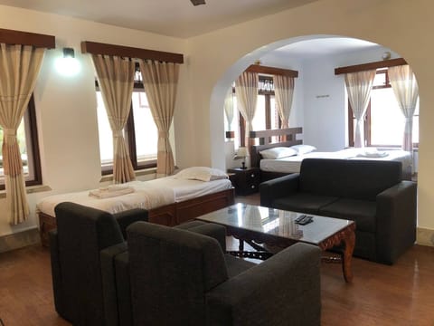 Studio, 1 Bedroom, Balcony | Living room