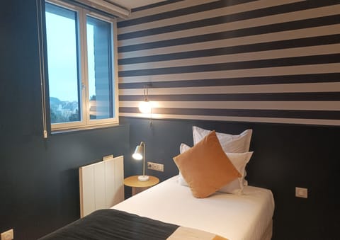chambre Simple Classique vue mer | Desk, blackout drapes, soundproofing, free WiFi