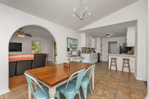 Dining Room Table, Kitchen & Living Room 2 Views