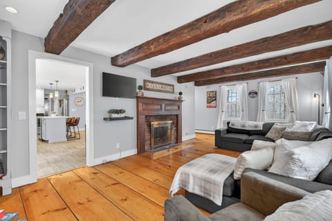 Main Housing Living Room 1