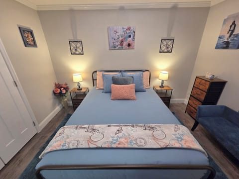 queen size cooling gel memory foam bed