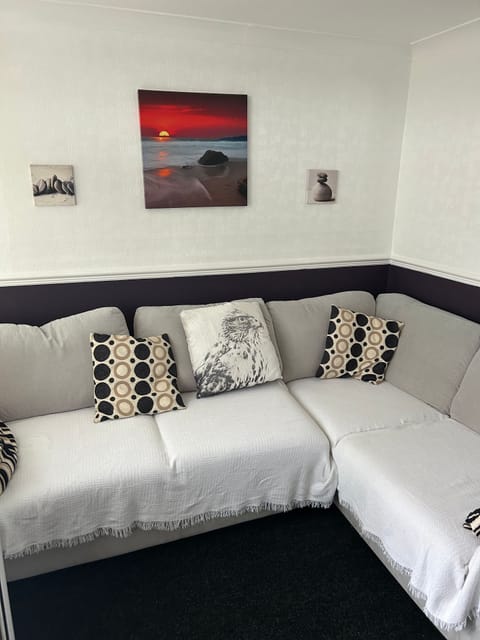 Chalet, 1 Bedroom, Smoking, Patio | Living room