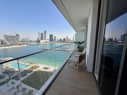 A private balcony with a beautiful view of Palm Jumeirah and Marina