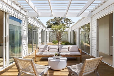 House | 4 bedrooms, high-speed internet