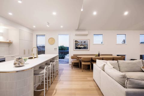 House | 4 bedrooms, Internet