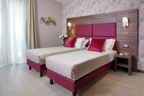 Classic Double or Twin Room, Balcony | Minibar, in-room safe, soundproofing, free WiFi