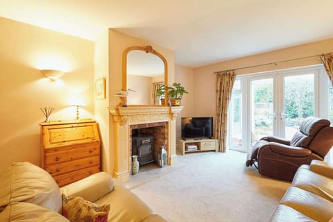 Amberleigh, Seahouses - Host & Stay
