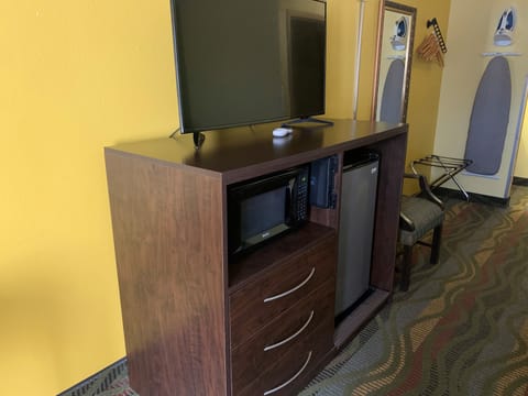 Desk, iron/ironing board, free cribs/infant beds, free WiFi